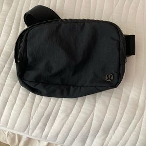 Lululemon Fanny Pack!!